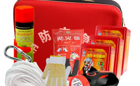 家庭應(yīng)急包應(yīng)該準(zhǔn)備哪些物品呢？
